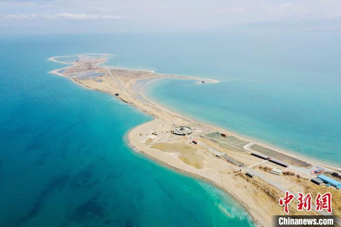 圖為青海湖。　李江寧 攝