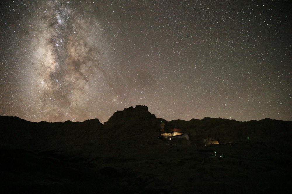 阿里暗夜星空。旦真次旦攝