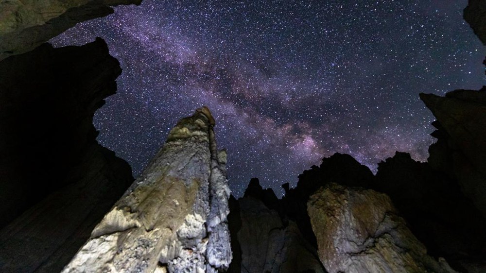 手可摘星辰。貢覺群培攝