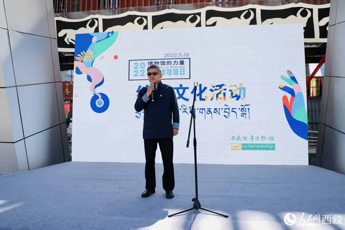 拉薩市委副書記、常務(wù)副市長(zhǎng)、北京西藏拉薩指揮部黨委書記王強(qiáng)講話。人民網(wǎng) 次仁羅布攝