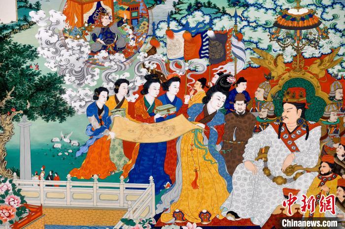 圖為5月16日，展覽中的新創(chuàng)唐卡作品(局部)。　李林 攝