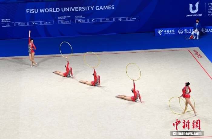 7月31日，第31屆世界大學生夏季運動會藝術體操集體5人圈操決賽在成都體育學院進行，中國隊以30.900分獲得金牌，日本隊以28.500分獲得銀牌，烏克蘭隊以27.800分獲得銅牌。圖為中國隊在比賽中。<a target='_blank' href='/'><p  align=